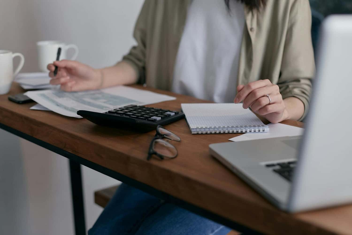 Organização das contas, valores para observar na conta de comparar apartamento