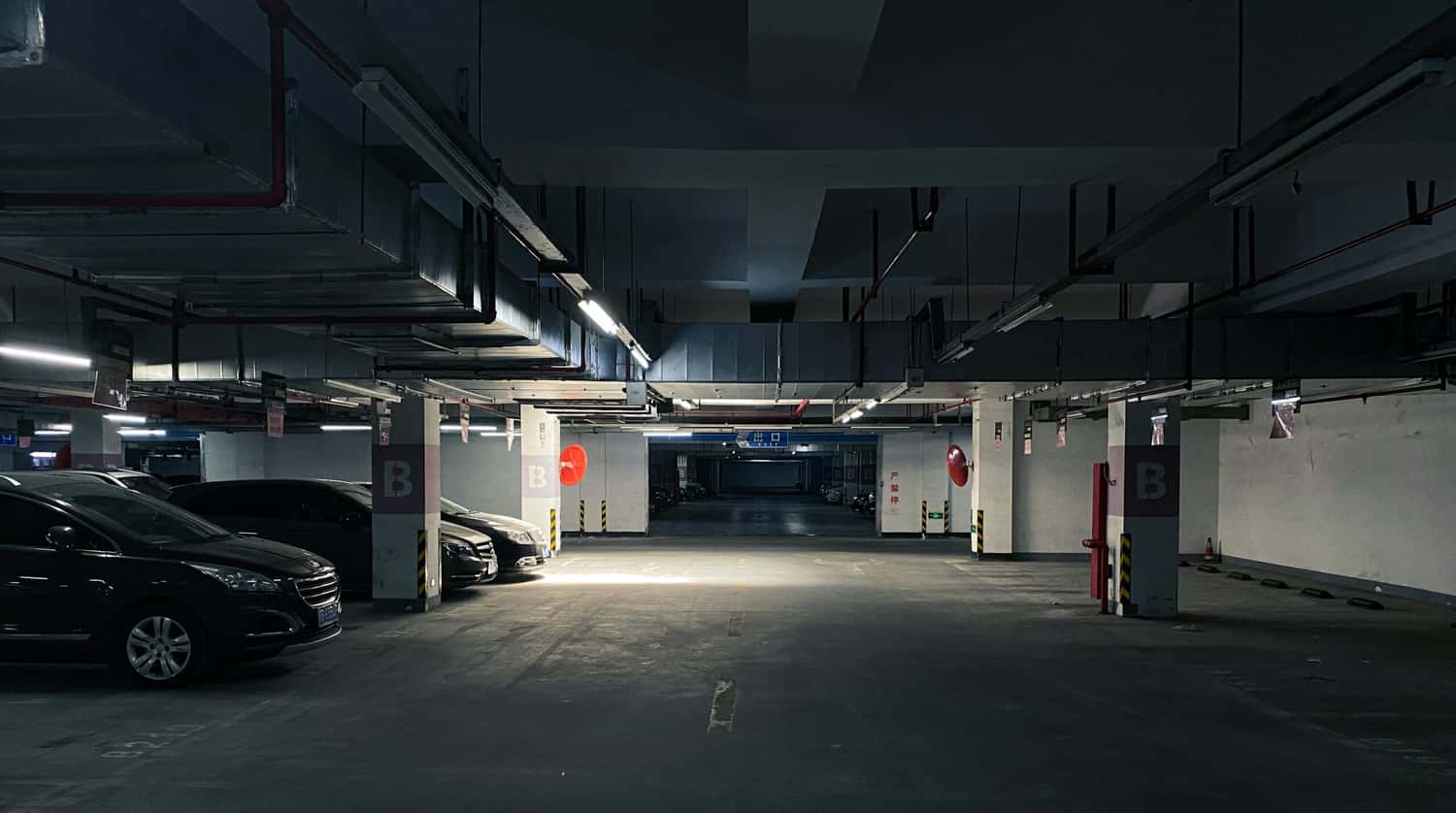 As leis para vagas de garagem em condomínios.